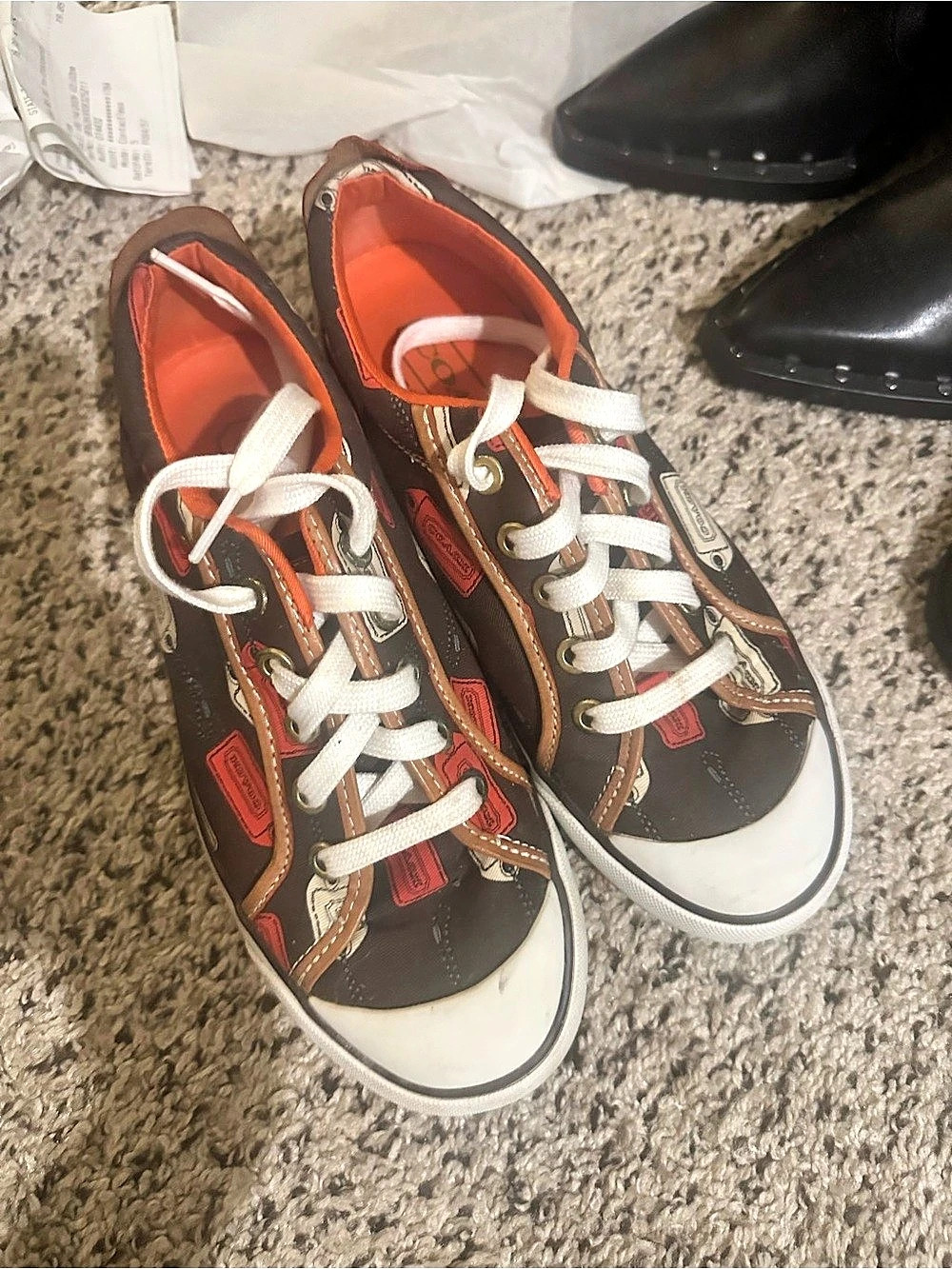 Vintage Y2K Coach Luggage Tag Print Canvas Sneakers Low Top. Size: US 6